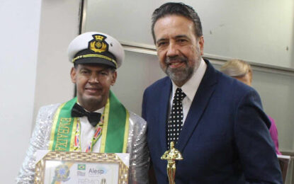 Prêmio Comunicação e Destaque recebe diversas personalidades e famosos no evento