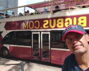 Comendador e Jornalista Billy: Embaixador da Comunicação Premia Talentos pelo Mundo